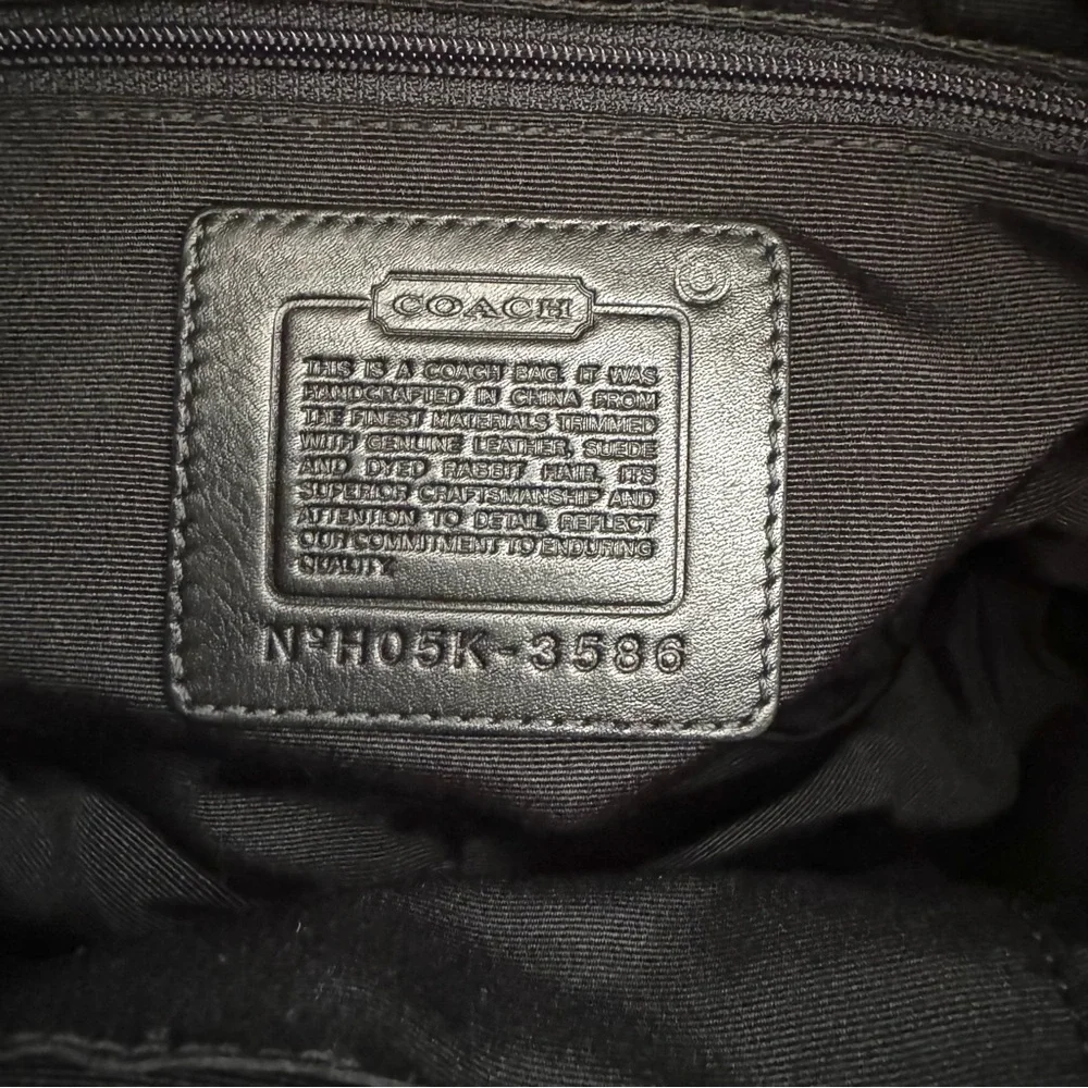 🆕 Coach Fur Signature Shoulder Bag Black Quilted Hobo